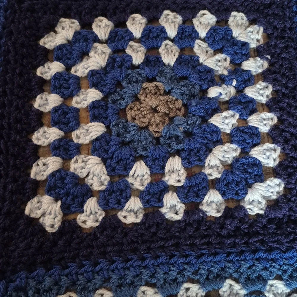 Handmade Lap Afghan Blues And Gray 50" X 36" New And Never Used Comfy Warm Gift - Picture 6 of 6